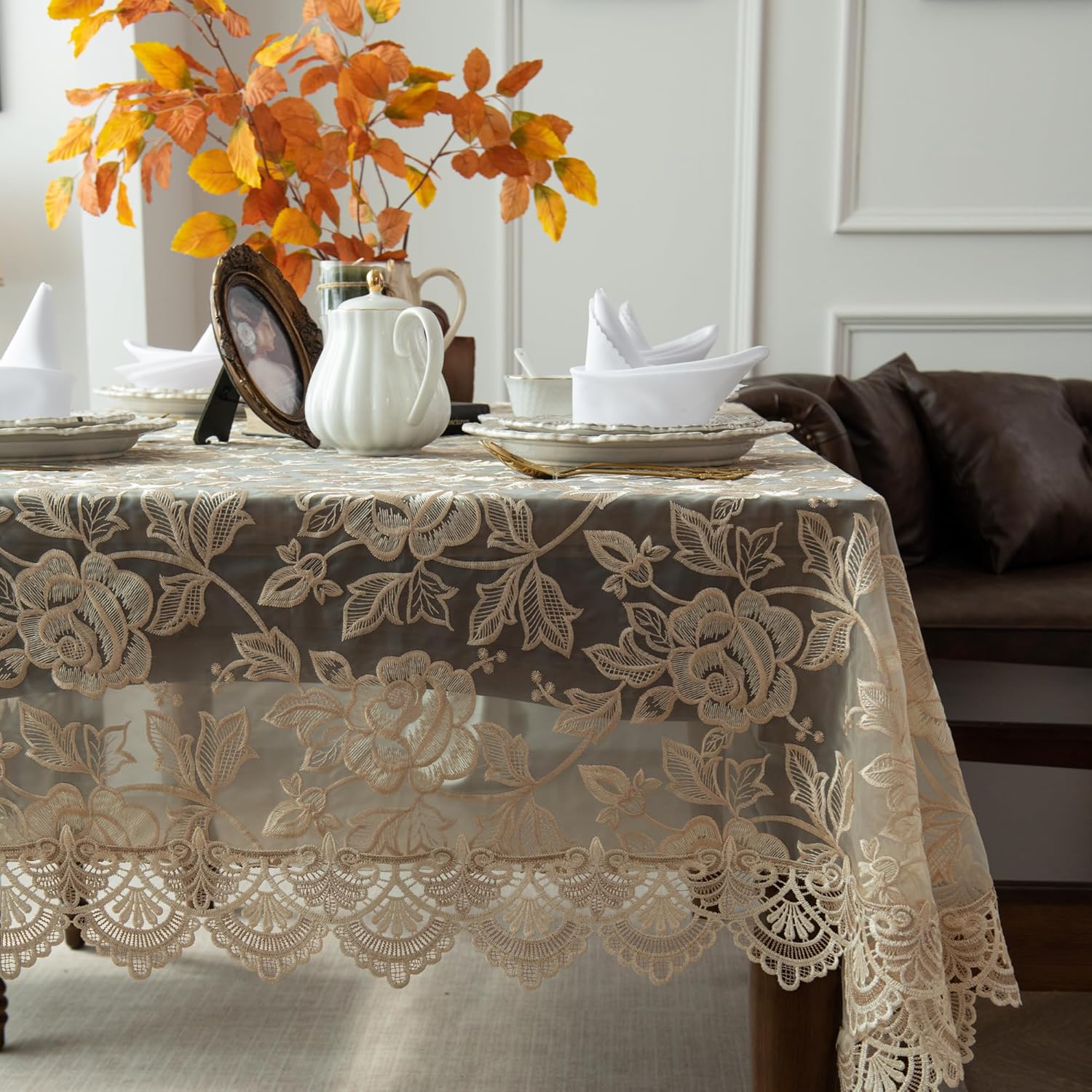 Mantel Vintage con Bordado Floral