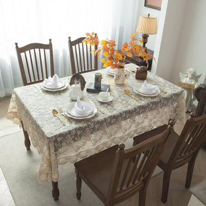 Mantel Vintage con Bordado Floral