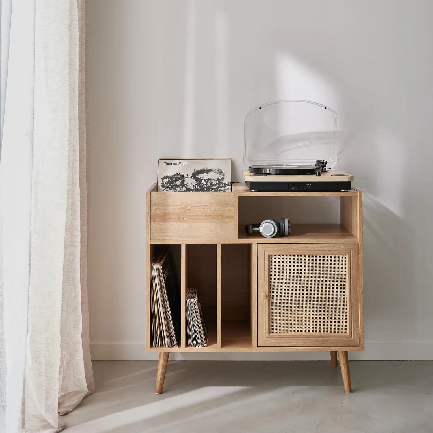 Muebles de Vinilo de Madera Artesanal y Caña