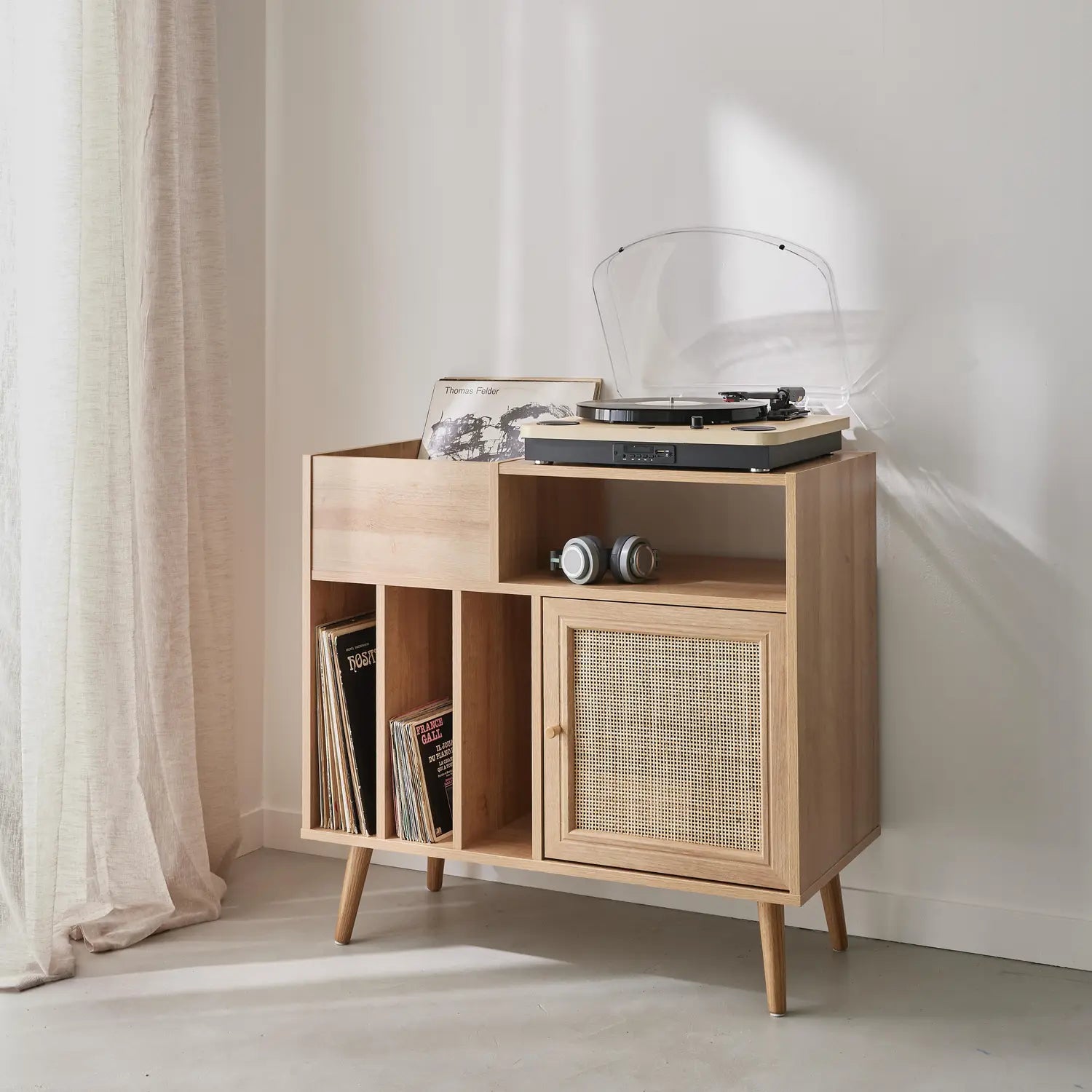 Muebles de Vinilo de Madera Artesanal y Caña